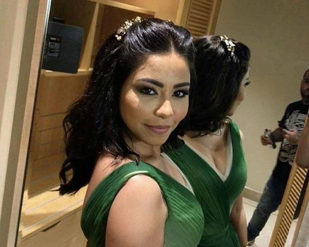 خمنوا من صمّم فستان شيرين الذي خطف الأنفاس؟؟