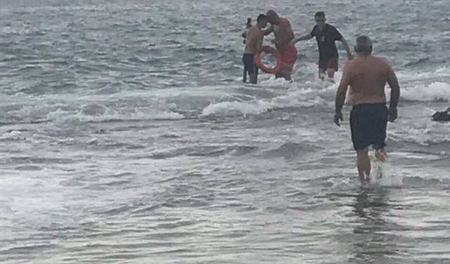 بالصور.. انتشال جثة غريق في البوار