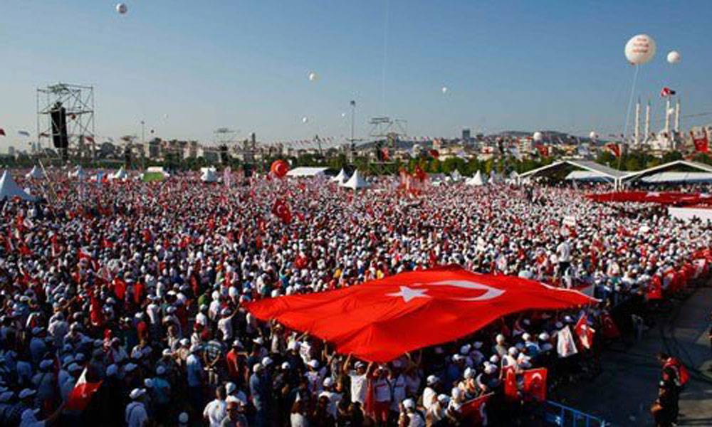 آلاف الأتراك تظاهروا
تنديداً بسياسات أردوغان