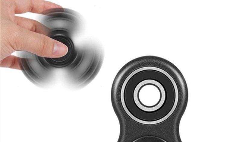 بالصورة - سعر لعبة الـSpinner يصل إلى 17 ألف دولار!