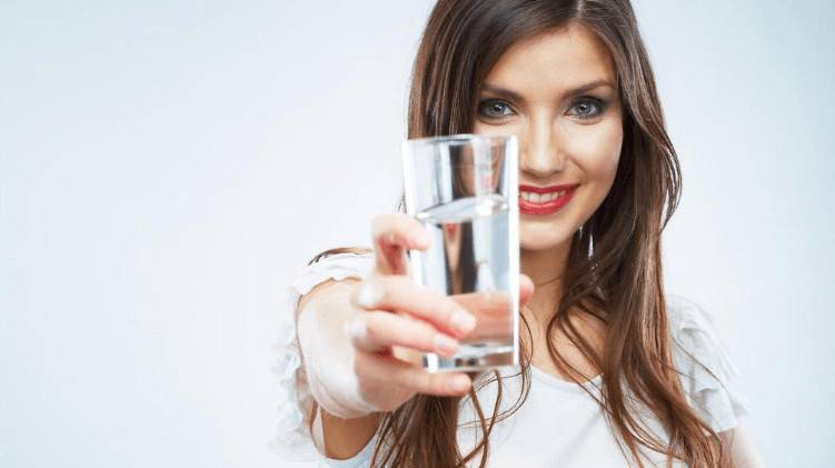 هكذا يتغير جسمك عند شرب كمية كافية من الماء!