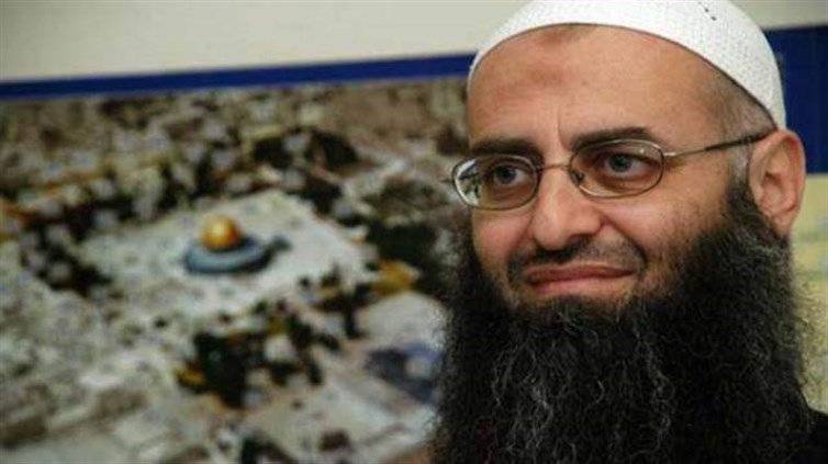 بعد صمت طويل.. هذا ما قاله الإرهابي أحمد الأسير!