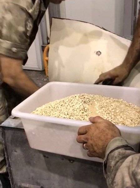 بالصور:  ضبط خزنة في داخلها 240 ألف حبة كبتاغون في مطار بيروت