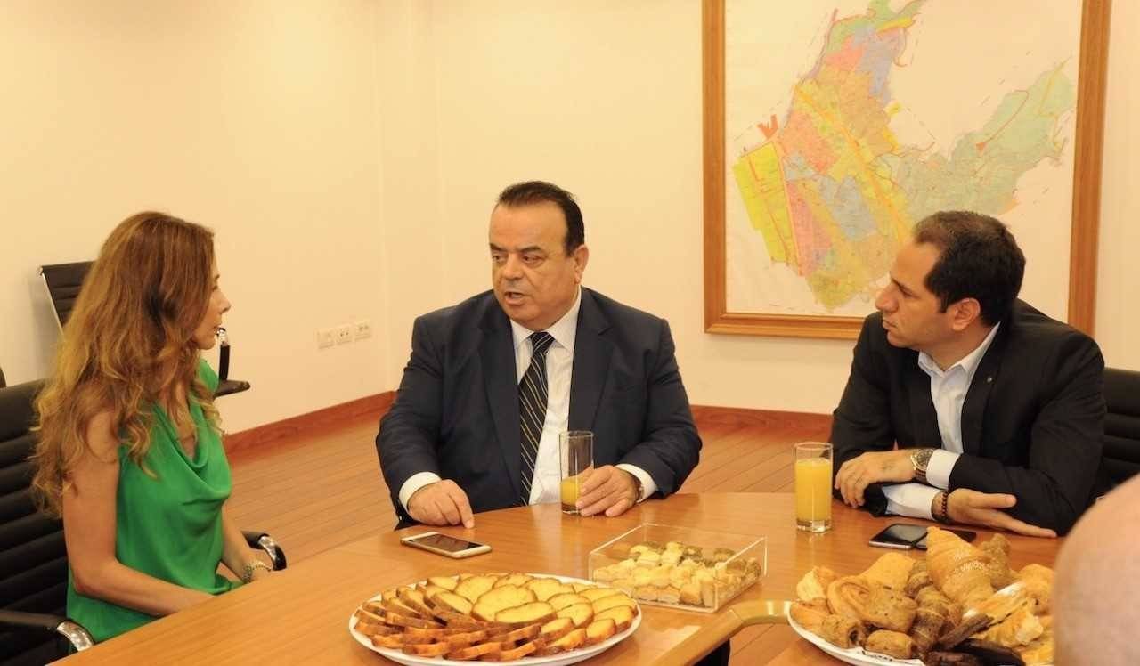 الجميل زار بلدية الجديدة البوشرية متضامنا وسأل السلطة: دولة او لا دولة؟