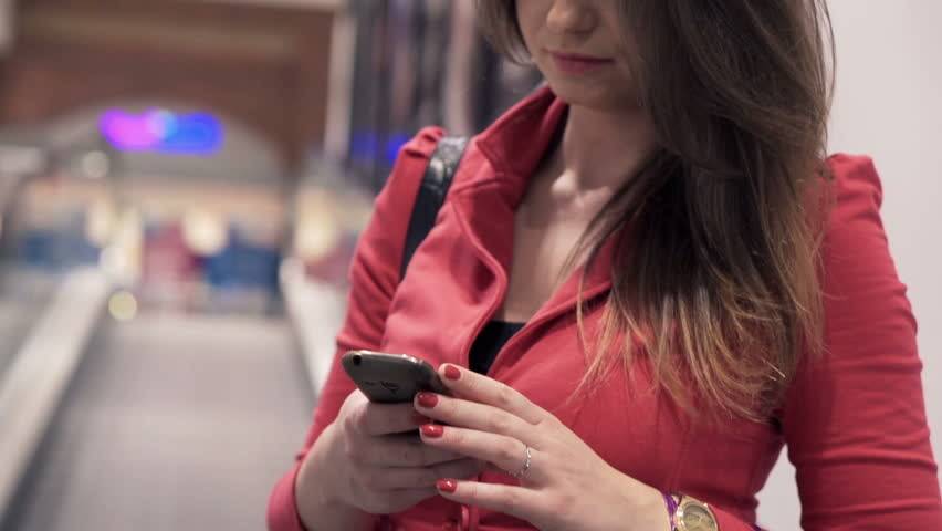 لهذه الأسباب الخطيرة إحذروا وصول أشعة الشمس لهاتفكم!