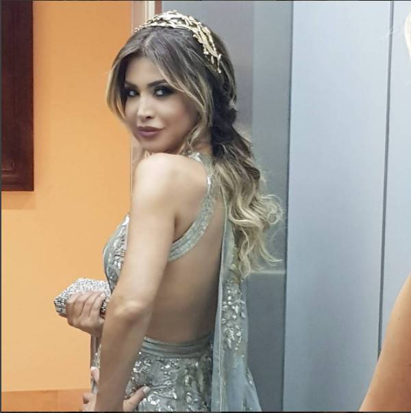 هذا سعر فستان نوال الزغبي الذي خطف الأنفاس!! من الذي صممه؟
