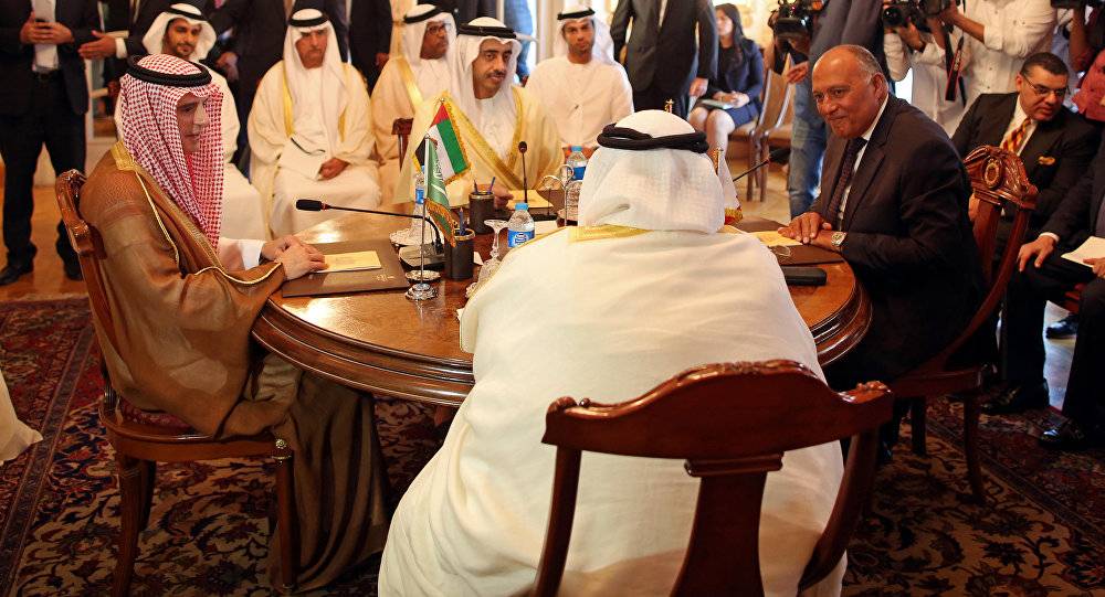 وزراء خارجية الدول المقاطعة لقطر يجتمعون مع تيلرسون غدا في جدة لبحث الأزمة