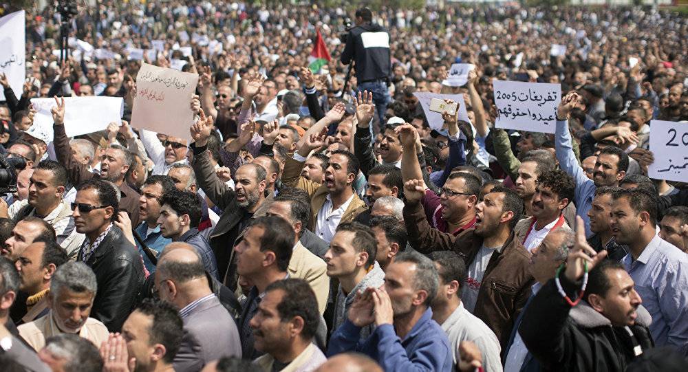 الجبهة الشعبية لتحرير فلسطين تحذر من انهيار الأوضاع المعيشية في قطاع غزة