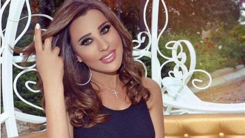 بالصورة: ماذا حصل مع نجوى كرم؟