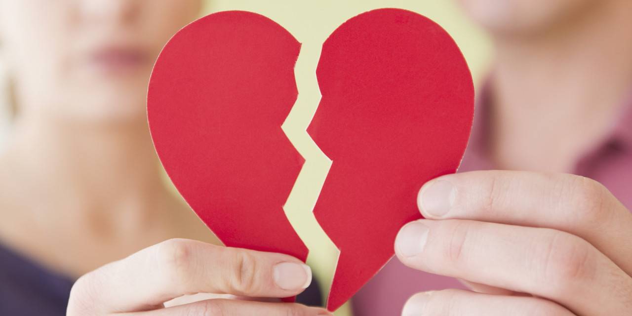 هذه العلامات تعني أنّه على وشك إنهاء العلاقة!