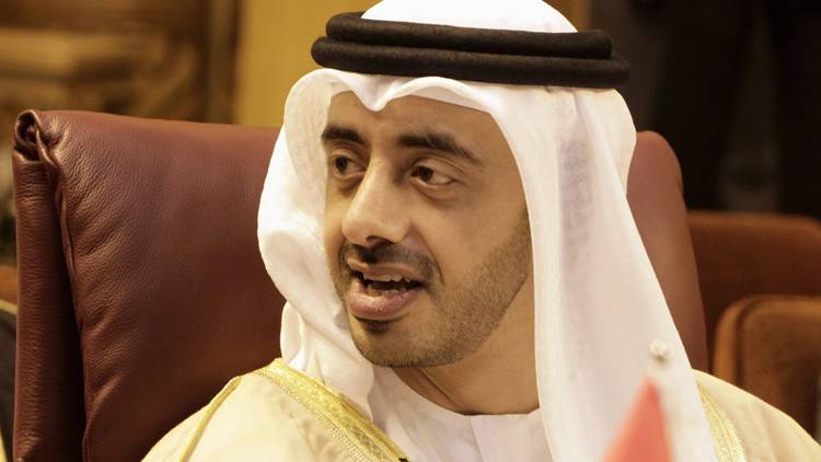وزير الخارجية الإماراتي: خياران أمام قطر