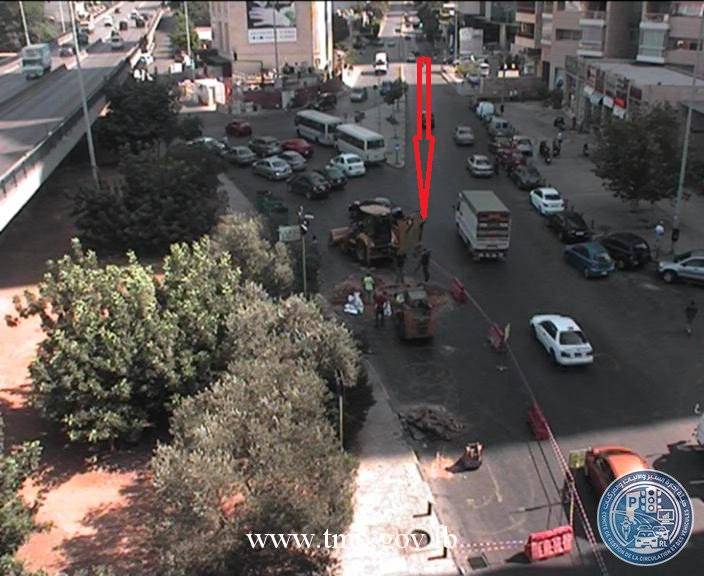 اشغال وحفريات عند مستديرة الكولا تسبب بازدحام مروري في المحلة