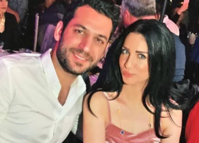 شاهد الصورة التي وضعت زوجة مراد يلدريم في موقف محرج.. والسبب!
