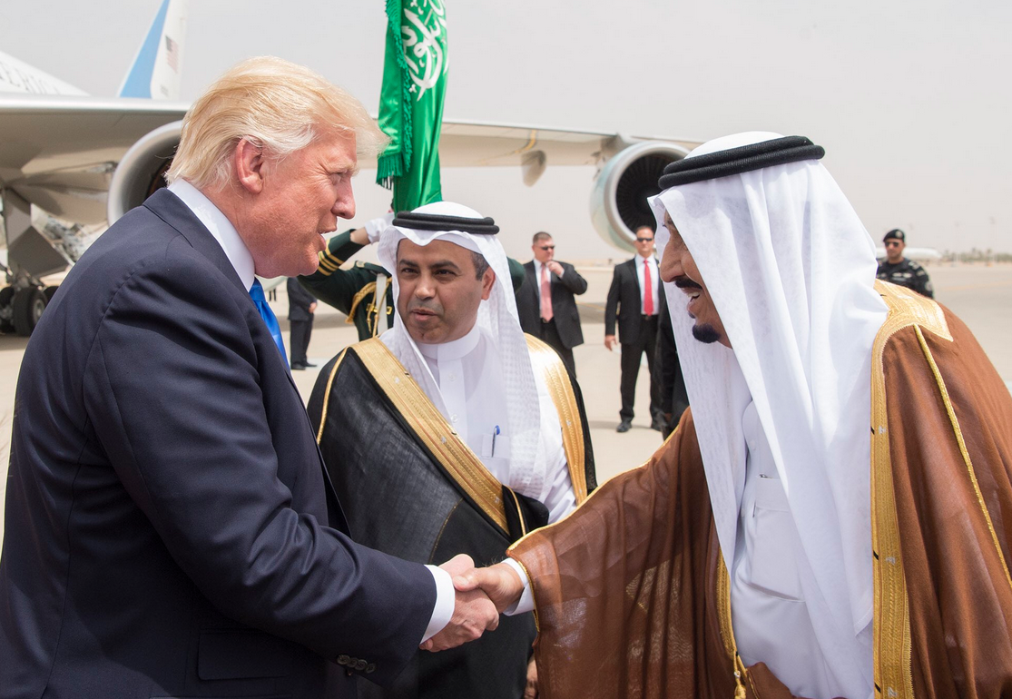 البيت الأبيض: ترامب بحث هاتفياً مع الملك سلمان أزمة قطر وهزيمة تنظيم "داعش" في الموصل