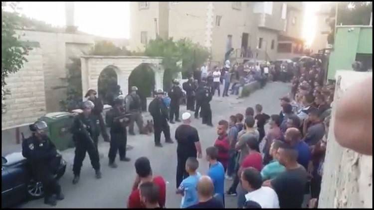 بالفيديو.. القوات الإسرائيلية تقتحم "أم الفحم" مسقط رأس منفذي عملية الأقصى