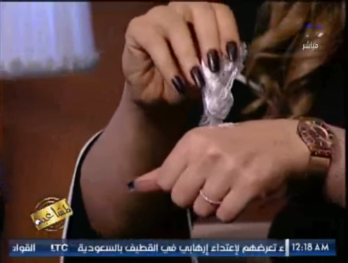 بالفيديو: إعلامية مصرية تتعاطى الهيروين على الهواء