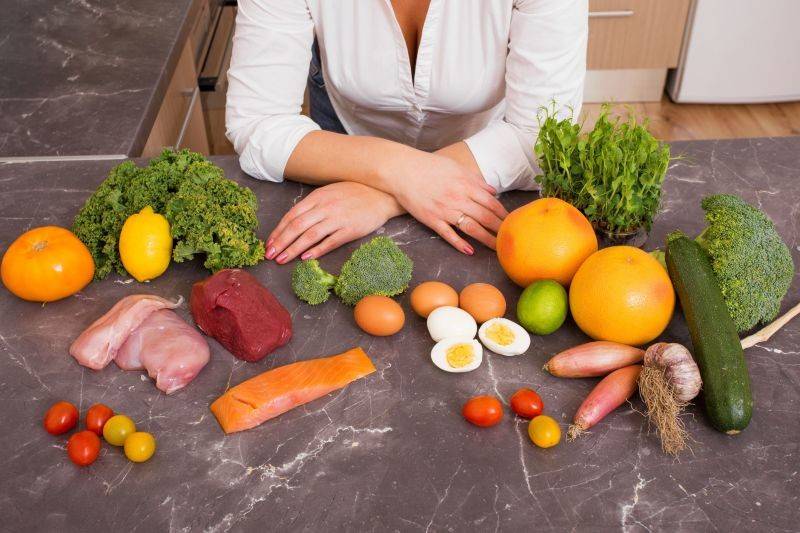 4 مراحل لتطبيق حمية اتكنز.. اكتشفيها لتخسري الوزن سريعاً!