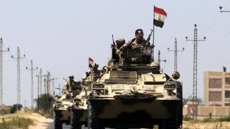 مصر.. مقتل 5 جنود في انفجار عبوة ناسفة شمال سيناء