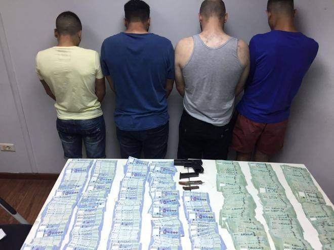 عصابة سطو محترفة بقبضة 