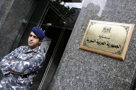 السفارة السورية في لبنان: نثني على موقف الرئيس عون ودعوته الى نبذ التحريض والتعبئة ضد النازحين السوريين
