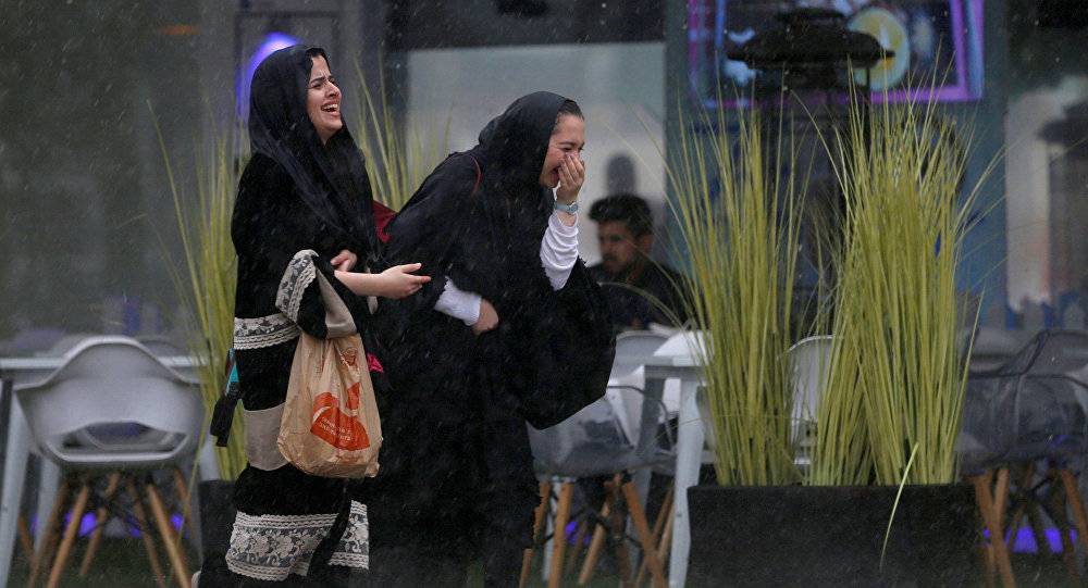 حملة لتصوير سيقان الفتيات بالسعودية تضامنا مع "خلود اليافعي"
