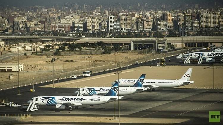 ورقة مجهولة تعلن الطوارئ على متن رحلة طائرة ركاب مصرية إلى أثينا