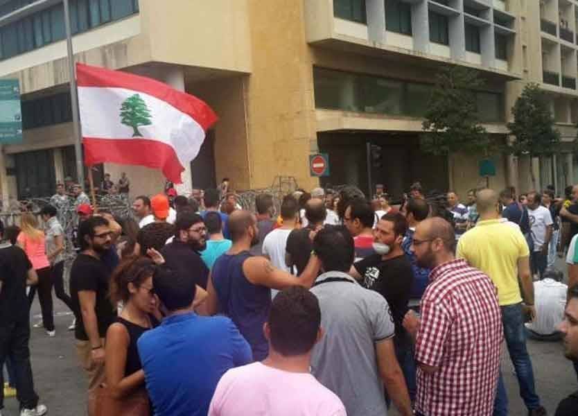 بالفيديو.. تفاصيل القاء القبض على ناشطين في 
