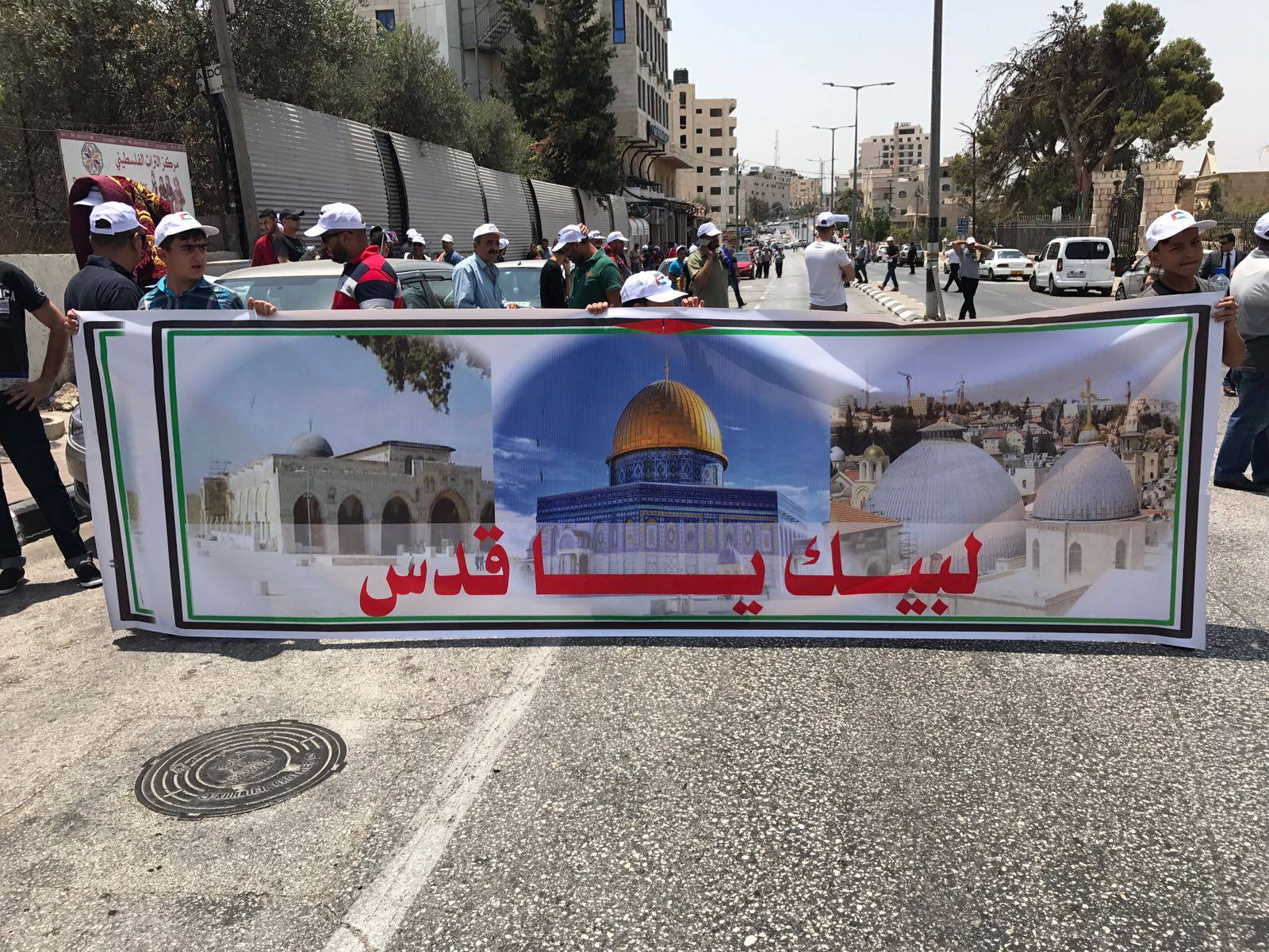 فيديو وصور: القدس تنتفض.. مواجهات ومسيرات تتحدى قمع الاحتلال
