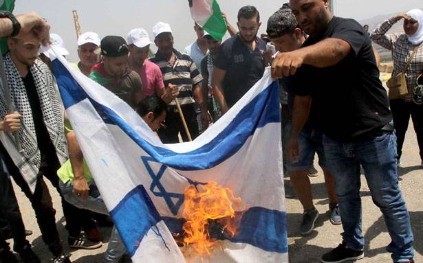 صلاة من أجل الأقصى عند تخوم فلسطين في مارون الراس
مواقف وتظاهرات ووقفات تضامنيّة تُندّد بالوحشيّة الإسرائيليّة