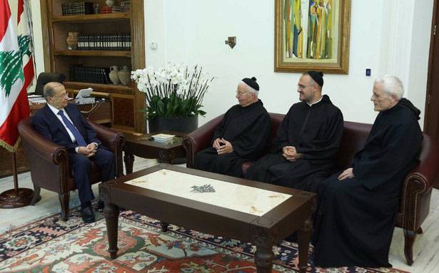 رئيس الجمهوريّة بحث الأوضاع مع زواره
وتلقّى دعوة لحضور قداس بعيد سيّدة التلّة