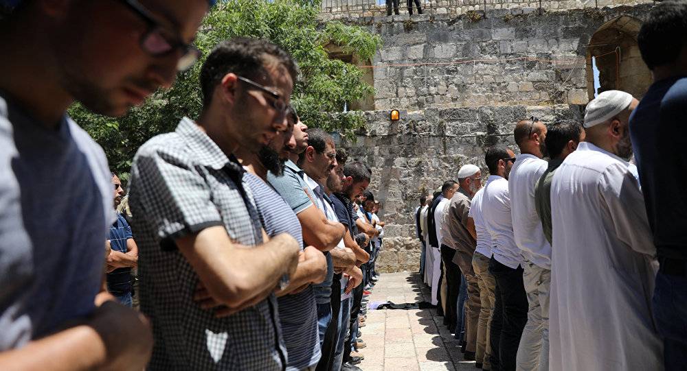 المرجعيات الدينية في القدس تؤكد رفضها للإجراءات الإسرائيلية الجديدة