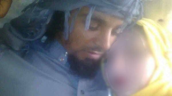 صور حميمية خادشة للحياء لقاضٍ داعشي مع "سبايا" في العراق