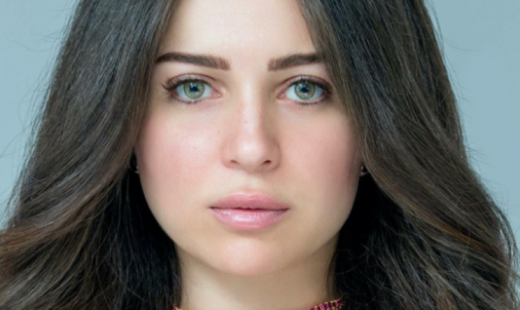 صورة : مي عز الدين تعترف بخضوعها لعملية تجميل.. وهكذا أصبح شكلها!