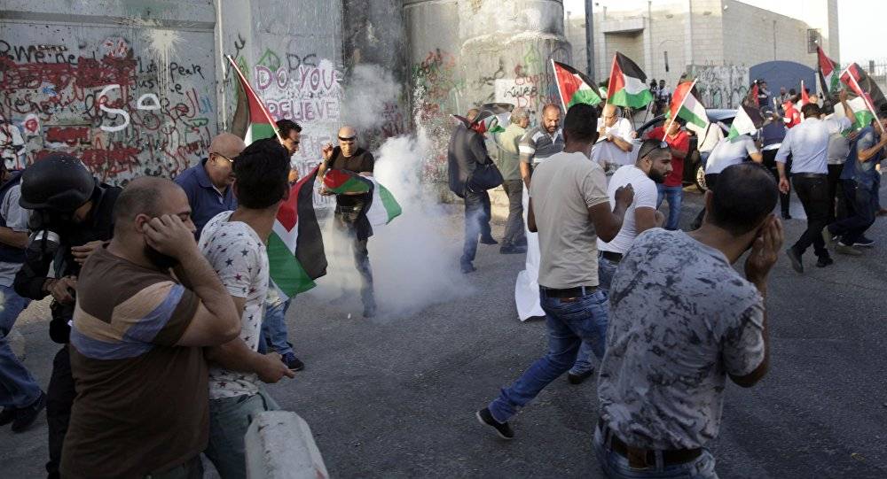 اقتحام إسرائيلي واسع للمسجد الأقصى