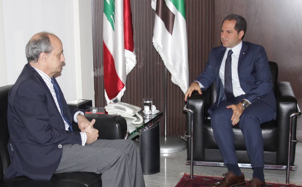 سامي الجميل استقبل السفير الاسباني الجديد