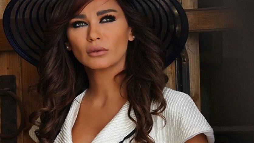 نادين الراسي لنديم الجميل: "شو ضاغطك بهَالحشرة؟"
