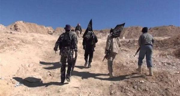 أوامر من قيادة "داعش" للعناصر بالجرود.. و"أبو السوس" يضغط بورقة العسكريين
