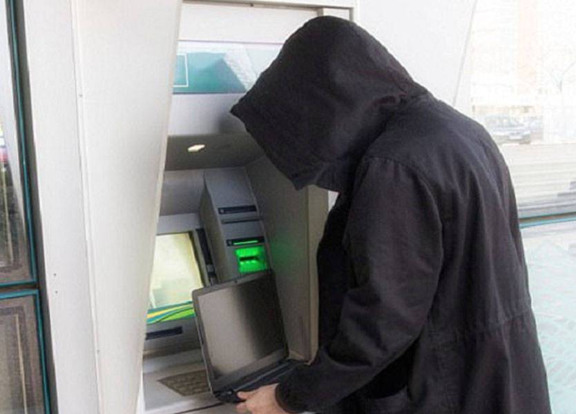 كيفية اختراق أجهزة الصراف الآلي في 5 دقائق فقط!