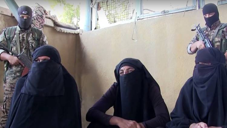 لماذا لا يحلق "الدواعش" لحاهم عند هروبهم متنكرين في زي النساء؟