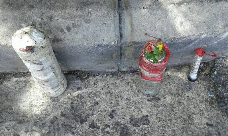 بالصورة: أجسام غريبة في معمل فرز النفايات في عين بعال صور