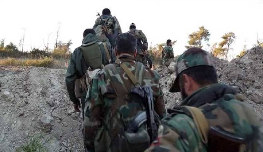 الجيش السوري يحفر خندقا بطول 280 مترا في ديرالزور.. والسبب؟