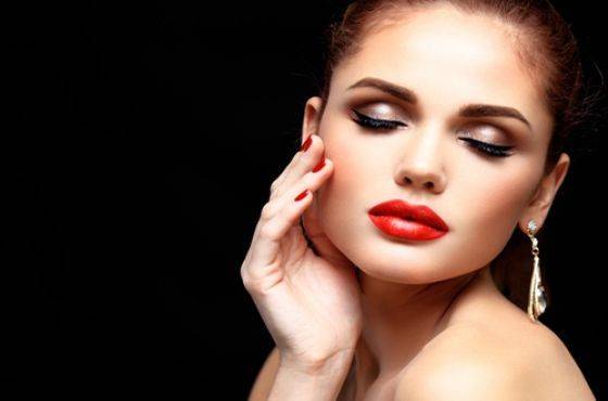 مخاطر مستحضرات التجميل اكثر مما تتوقعين.. أمراض سرطانية وأكثر!