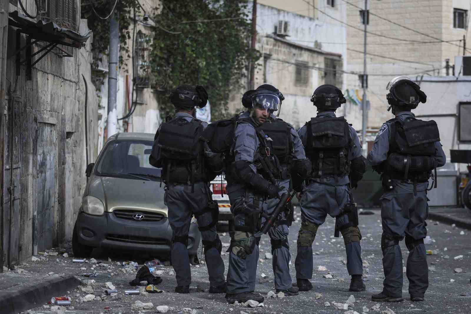 استشهاد فلسطيني وإصابة آخرين في مواجهات مع الشرطة الاسرائيلية وسط قطاع غزة