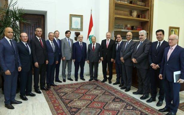 الخسارة تُقدّر بـ300 مليون دولار وتطال المصارف الصغيرة
جمعيّة المصارف تلتقي عون اليوم للشكوى من «الازدواج الضريبي»
التي طالها وتطالبه بردّ مشروع القانون لمزيد من الدراسة والمناقشة
