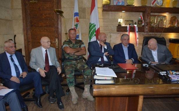 «لا غطاء سياسياً على أيّ مُخالف في طرابلس»
كبارة بعد اجتماع مُوسّع في سراي طرابلس :
إتفاق على وضع خطّة لإزالة الفوضى والتعدّيات