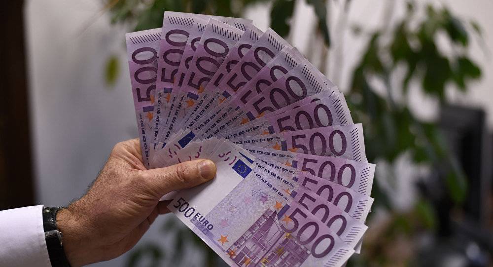 اليورو يرتفع والبطالة تتراجع
