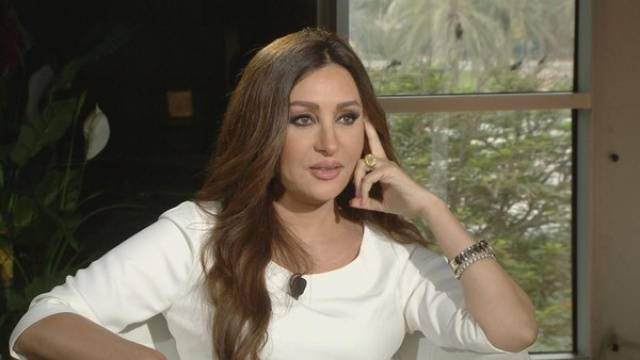 بالفيديو- لطيفة التونسية ترد على شيرين بعد مزحة "البقدونس"!