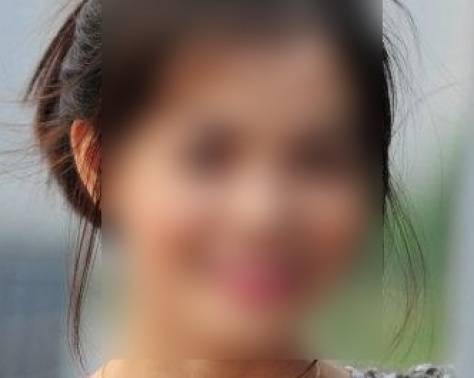 بالصوت - إعلامية لبنانية تدافع عن شيرين وتهدد عمرو دياب... "لازم تحترم شيبتك" و"منعرف أسرار عنك"