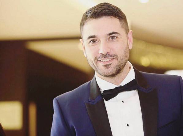 صورة لأحمد عز وأمينة خليل داخل المسبح.. ما حقيقتها!