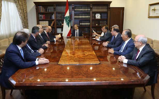 التقى الجميّل و«جمعيّة المصارف» والأساتذة المتفرّغين و«حملة نهر الليطاني»
عون : سنُجري تقييماً في مجلس الوزراء الأربعاء لردود الفعل
المتفاوتة على سلسلة الرتب والرواتب وموضوع الضرائب